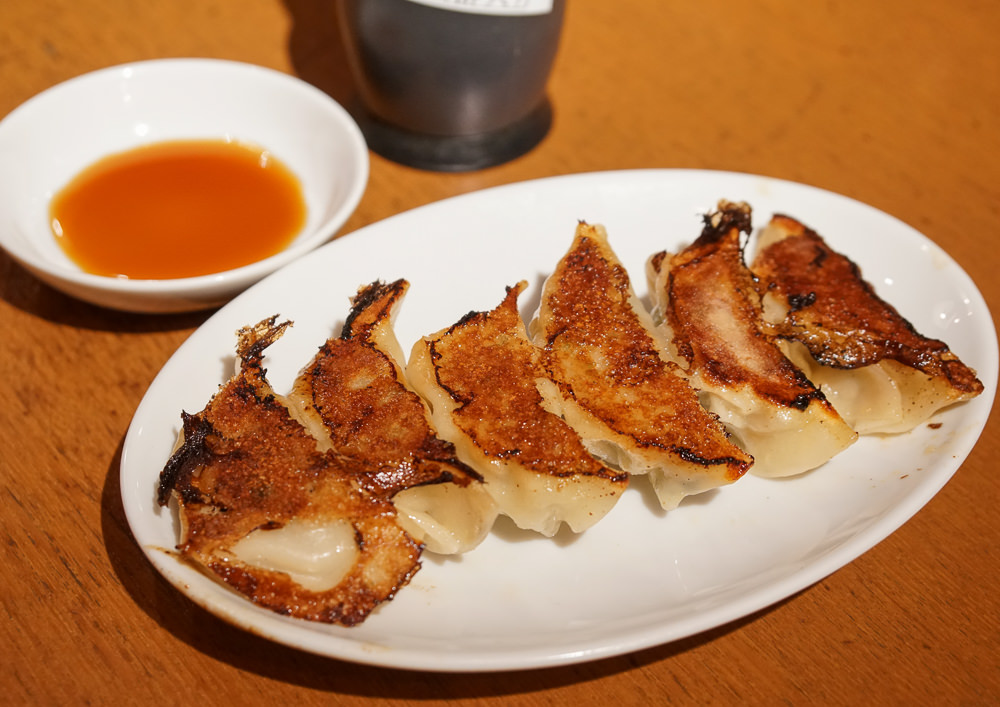 [北陸富山旅遊]麺家いろはRamen Iroha-必吃富山黑拉麵!在地人最推拉麵 @美食好芃友