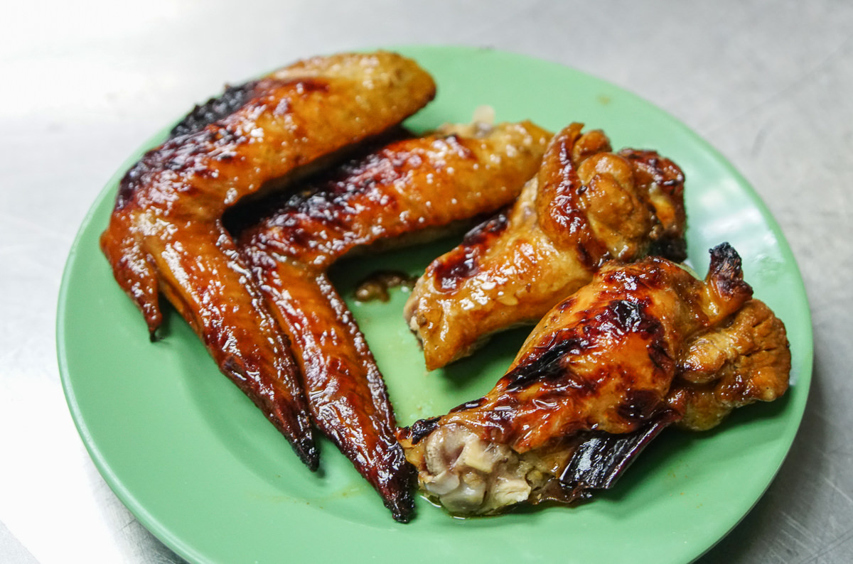 [馬來西亞美食推薦]亞羅街夜市黃亞華小吃店-來這必點沙嗲和烤雞翅 @美食好芃友