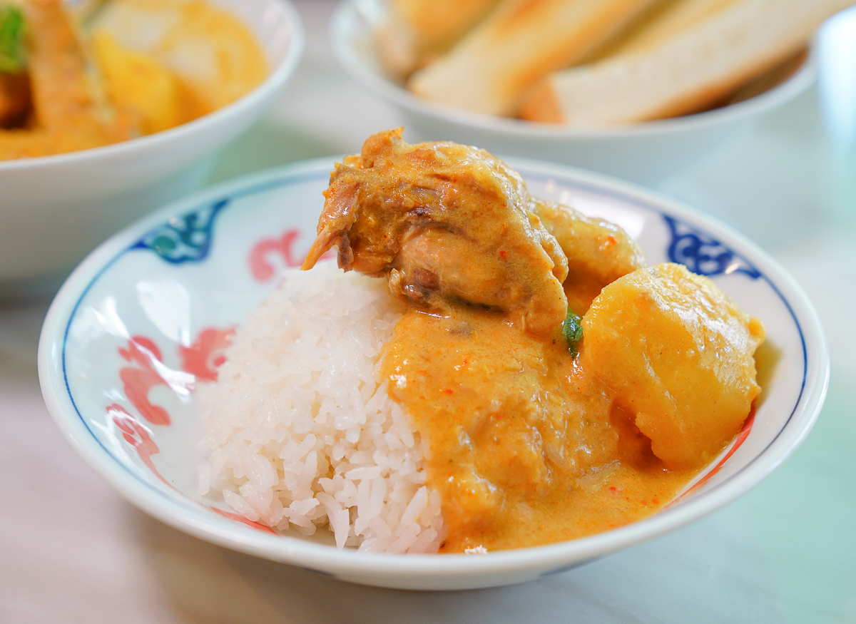 [高雄前鎮美食]南洋食府銳記-高雄最道地新加坡海南雞飯!銅板價就能吃到的南洋美味~ @美食好芃友