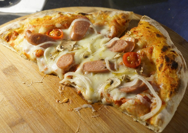 [高雄]平價美味義式pizza-La Bella Italia拉貝拉傳統義式美食專賣店 @美食好芃友