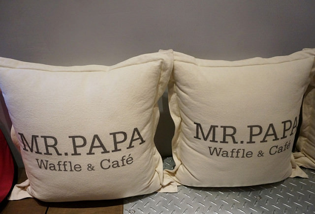 [台北]平價享鬆餅小確幸-MR.PAPA waffle &#038; cafe 比利時鬆餅專賣 @美食好芃友